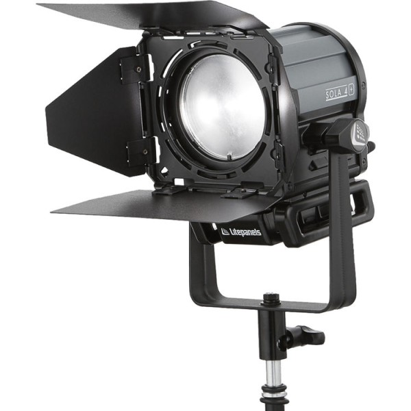 Litepanels Sola 4+ Daylight 10cm LED Fresnel (Manual Yoke, 4-Leaf Barndoors)