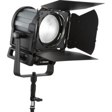 Litepanels Sola 6+ Daylight 15cm LED Fresnel (Manual Yoke, 8-Leaf Barndoors)
