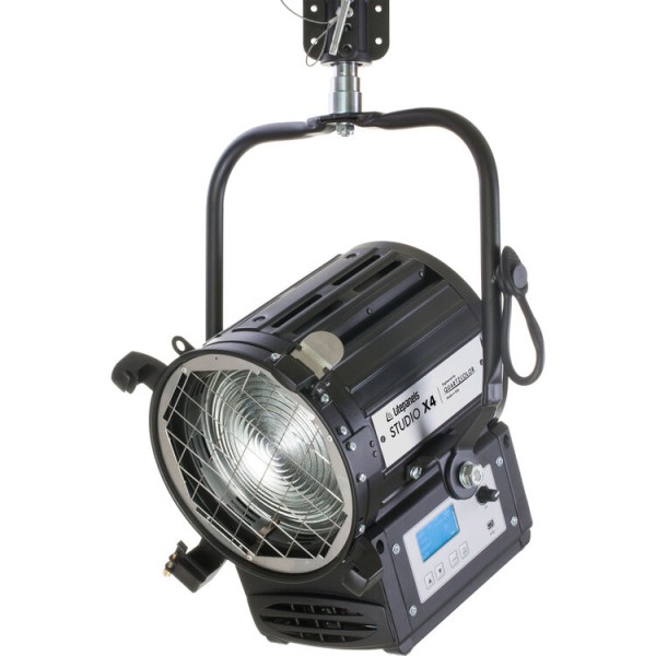 Litepanels Studio X4 150W Bi-Color LED Fresnel (Pole-Operated Yoke, EU Plug)