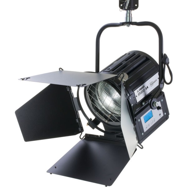 Litepanels Studio X4 150W Bi-Color LED Fresnel (Pole-Operated Yoke, EU Plug)