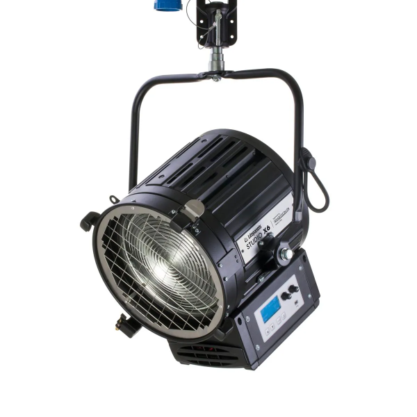 Litepanels Studio X6 Daylight 300W LED Fresnel with Pole Operated Yoke (EU)